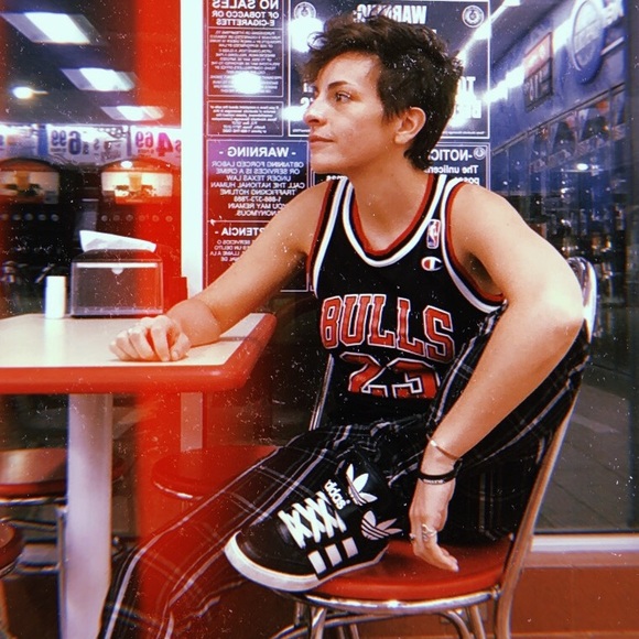 Meet your Posher, Candice - Picture 5 of 6